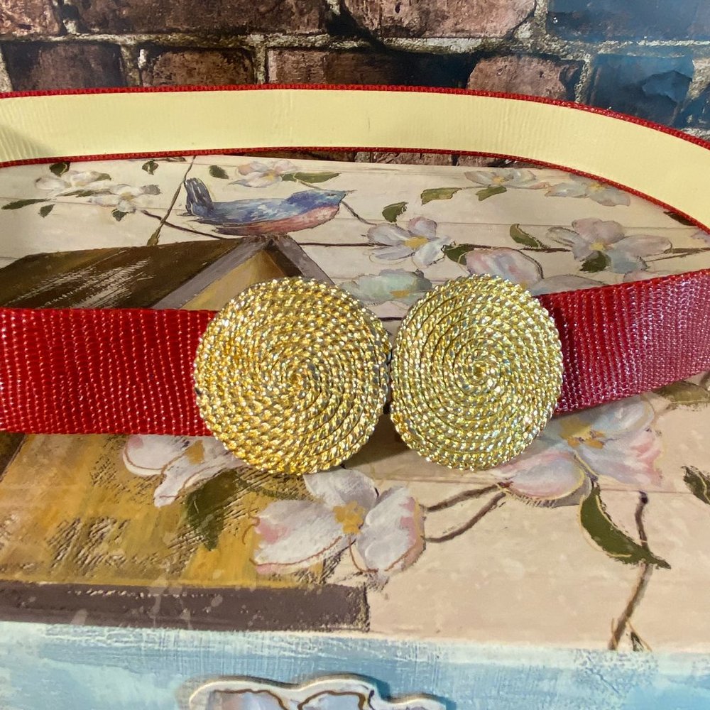 Vintage DOUGLAS PAQUETTE Red Leather Belt Gold Interlocking Buckle - Picture 3 of 4